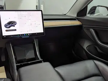 Model 3 Long Range Dual AWD*PANO*BLACK/BLACK