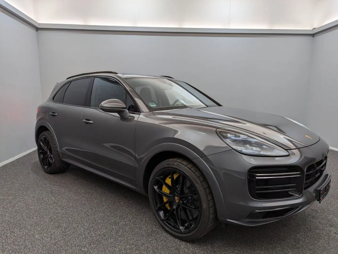 Cayenne Turbo S E-Hybrid*PANO*PCCB*MEGA