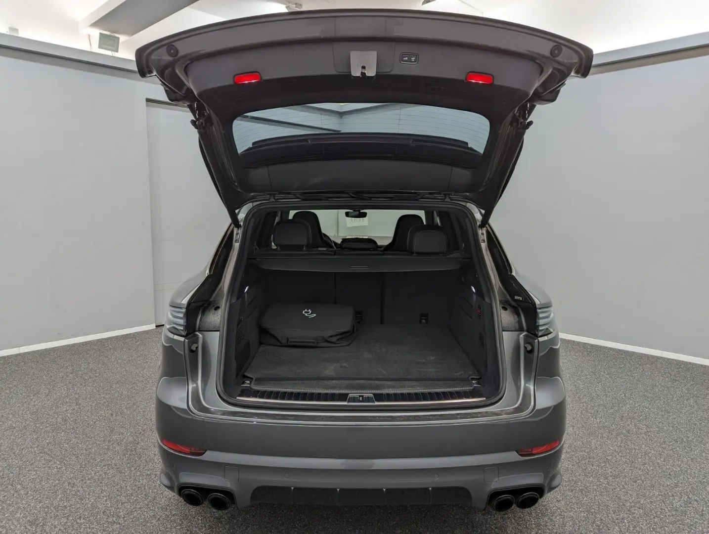 Cayenne Turbo S E-Hybrid*PANO*PCCB*MEGA