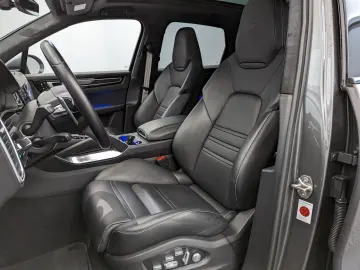 Cayenne Turbo S E-Hybrid*PANO*PCCB*MEGA