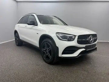 GLC 300de 4M AMG-LINE WIDE*ACC*PANO*AHK*BEAM
