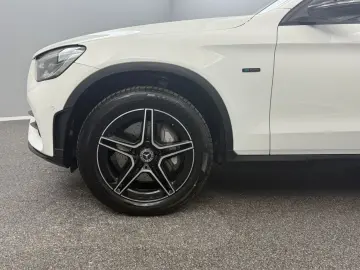 GLC 300de 4M AMG-LINE WIDE*ACC*PANO*AHK*BEAM