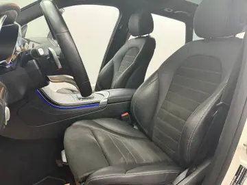 GLC 300de 4M AMG-LINE WIDE*ACC*PANO*AHK*BEAM