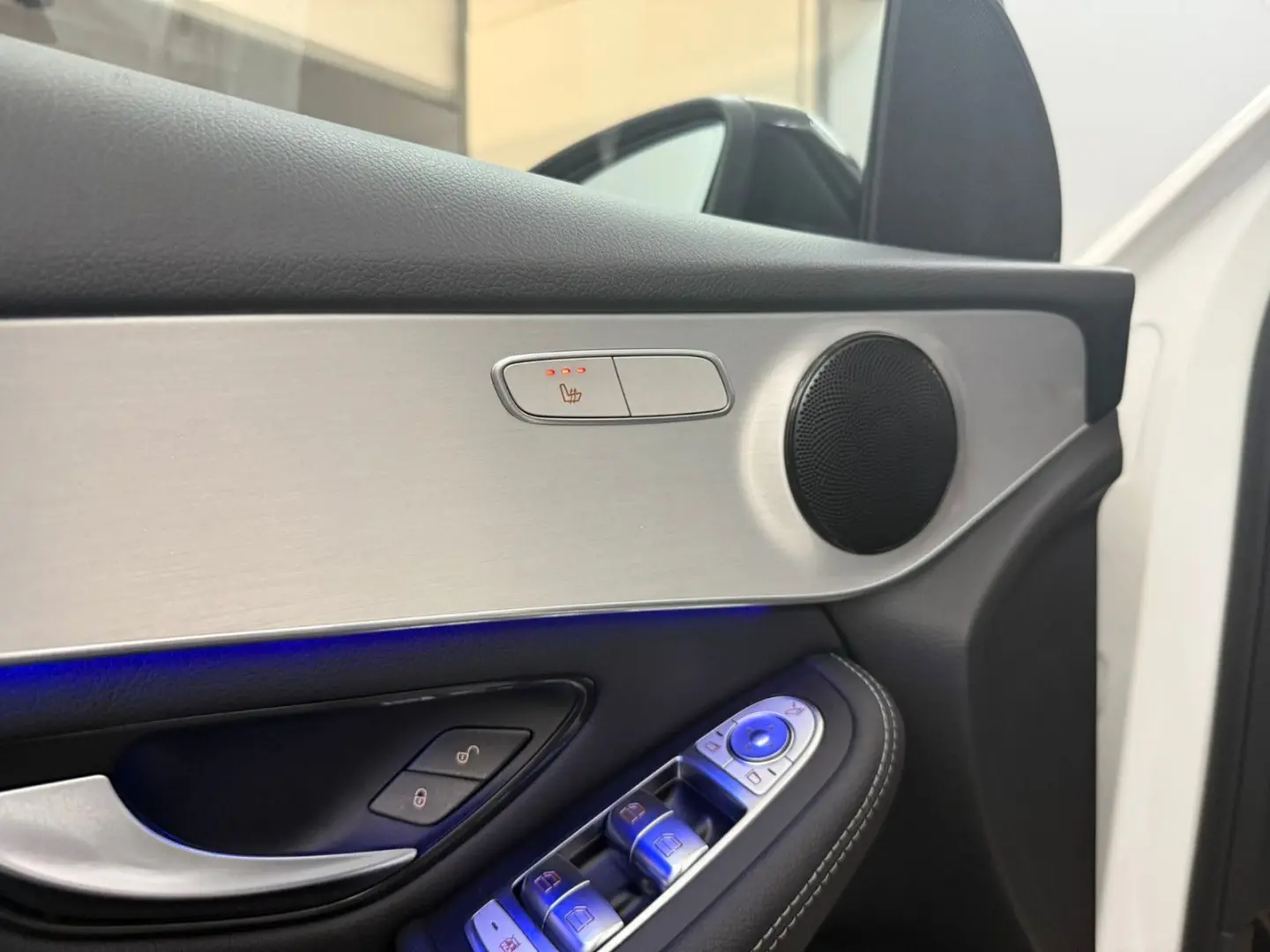 GLC 300de 4M AMG-LINE WIDE*ACC*PANO*AHK*BEAM