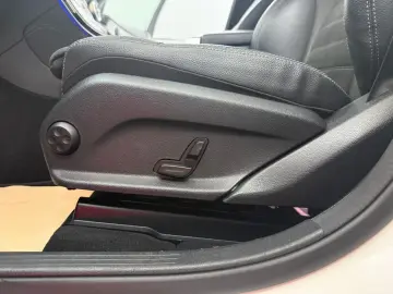 GLC 300de 4M AMG-LINE WIDE*ACC*PANO*AHK*BEAM
