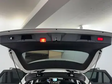 GLC 300de 4M AMG-LINE WIDE*ACC*PANO*AHK*BEAM