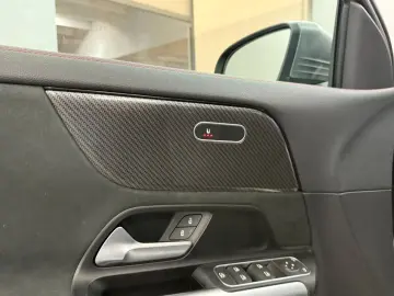 GLA 250e AMG LINE KAM*WIDE*LED*CARPLAY*1-HAND