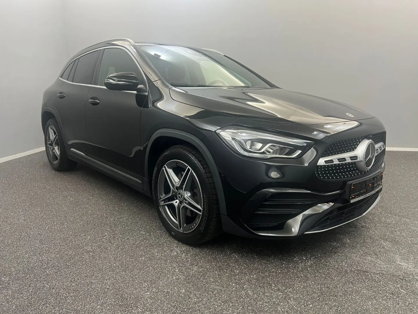 GLA 220d 4M AMG LINE*LED*ACC*DISTR+*KAM*WIDE