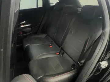 GLA 220d 4M AMG LINE*LED*ACC*DISTR+*KAM*WIDE