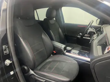 GLA 220d 4M AMG LINE*LED*ACC*DISTR+*KAM*WIDE
