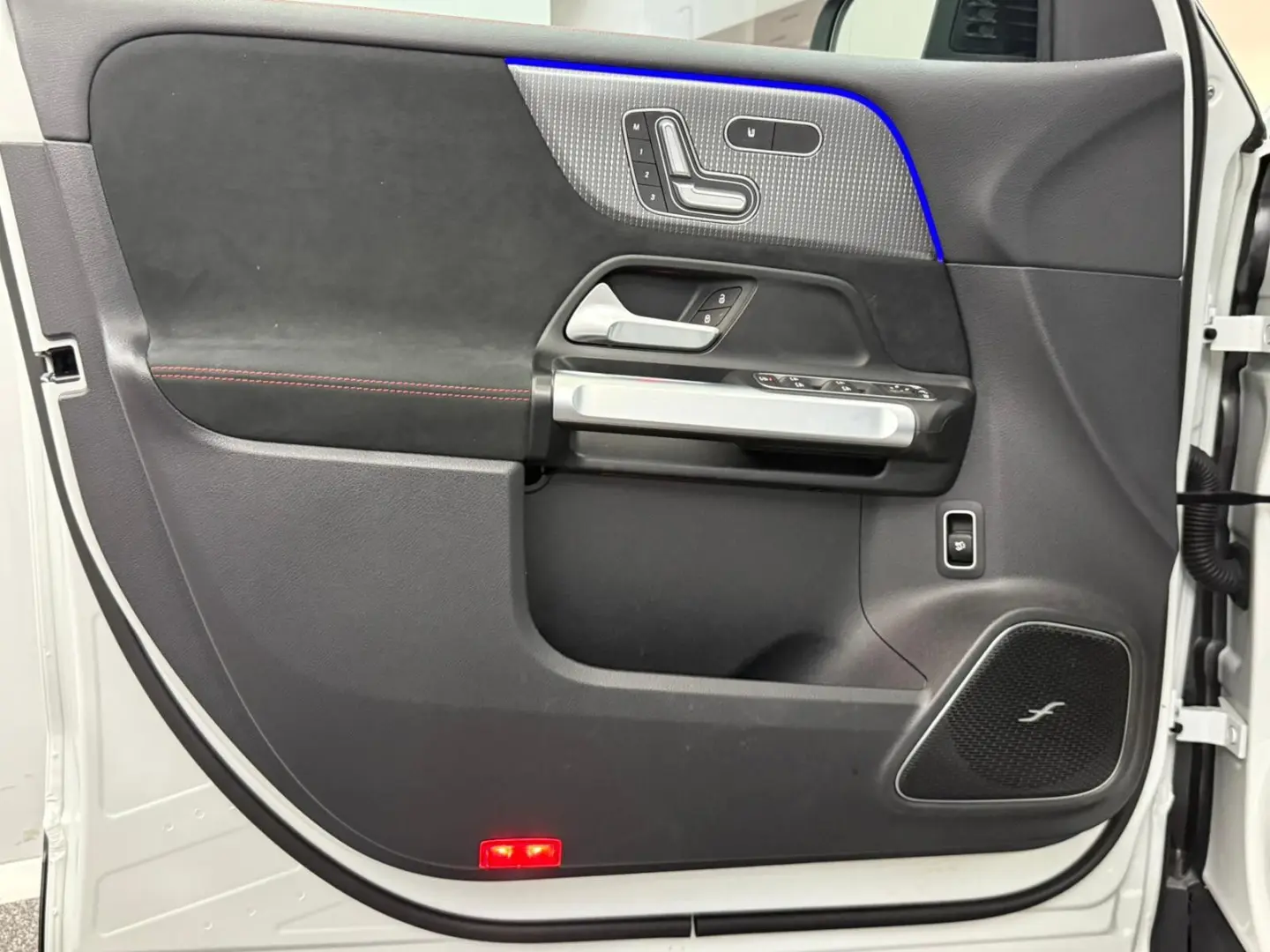 EQB 350 4M AMG LINE*7SITZ*PANO*ACC*BURM*EINMALIG