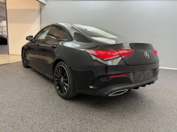 CLA 220 d AMG-LINE*PANO*MBEAM*KAM*AMBI-LIGHT*19Z