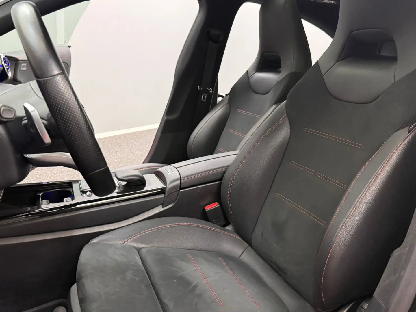 CLA 220 d AMG-LINE*PANO*MBEAM*KAM*AMBI-LIGHT*19Z