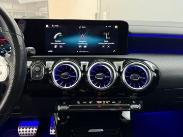 CLA 220 d AMG-LINE*PANO*MBEAM*KAM*AMBI-LIGHT*19Z