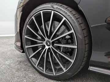 GT*MY2023*BLACK/BLACK*CARBON*FULL OPTIONS*B&W