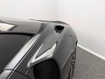 GT*MY2023*BLACK/BLACK*CARBON*FULL OPTIONS*B&W