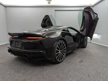 GT*MY2023*BLACK/BLACK*CARBON*FULL OPTIONS*B&W