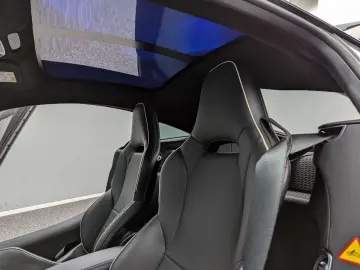GT*MY2023*BLACK/BLACK*CARBON*FULL OPTIONS*B&W