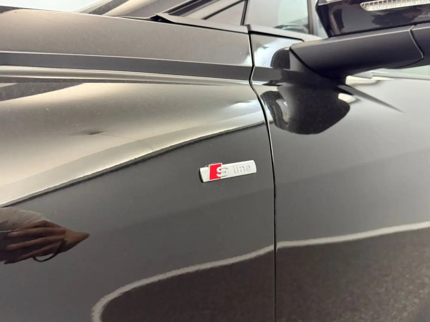 Q4 e-tron Sportback 35 e-tron S-LINE*VIRTUAL*LED