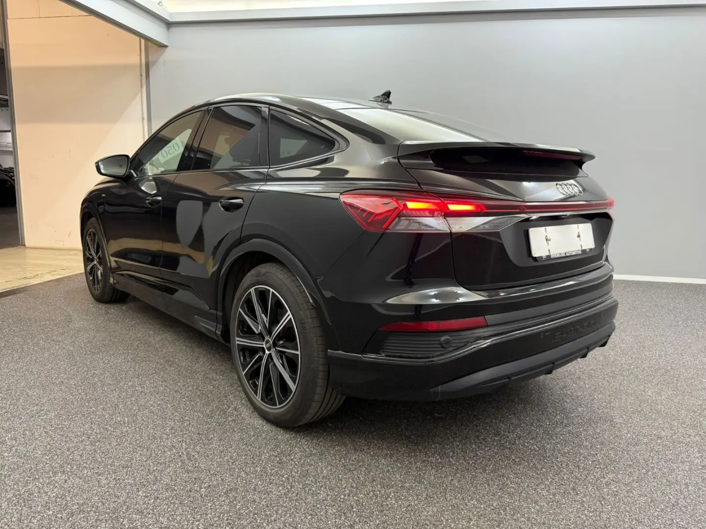 Q4 e-tron Sportback 35 e-tron S-LINE*VIRTUAL*LED