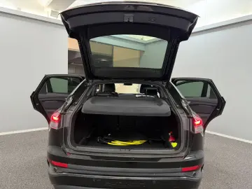 Q4 e-tron Sportback 35 e-tron S-LINE*VIRTUAL*LED
