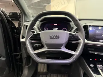 Q4 e-tron Sportback 35 e-tron S-LINE*VIRTUAL*LED