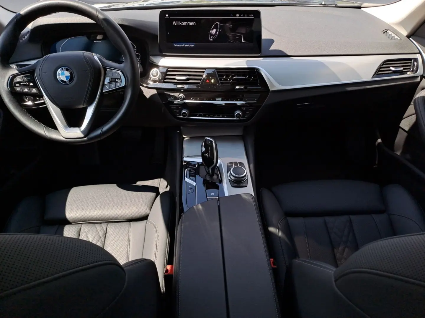530e xDrive Limousine Driving Assistant Professi