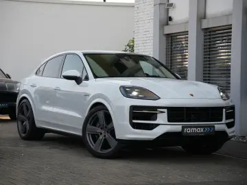 E-Hybrid Coupé SPORTDESIGN-ACC-LUFTF-PANO-BOSE