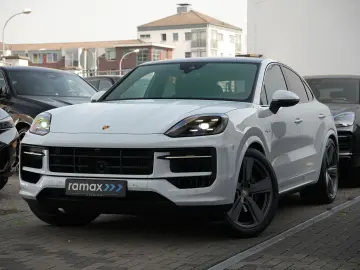 E-Hybrid Coupé SPORTDESIGN-ACC-LUFTF-PANO-BOSE