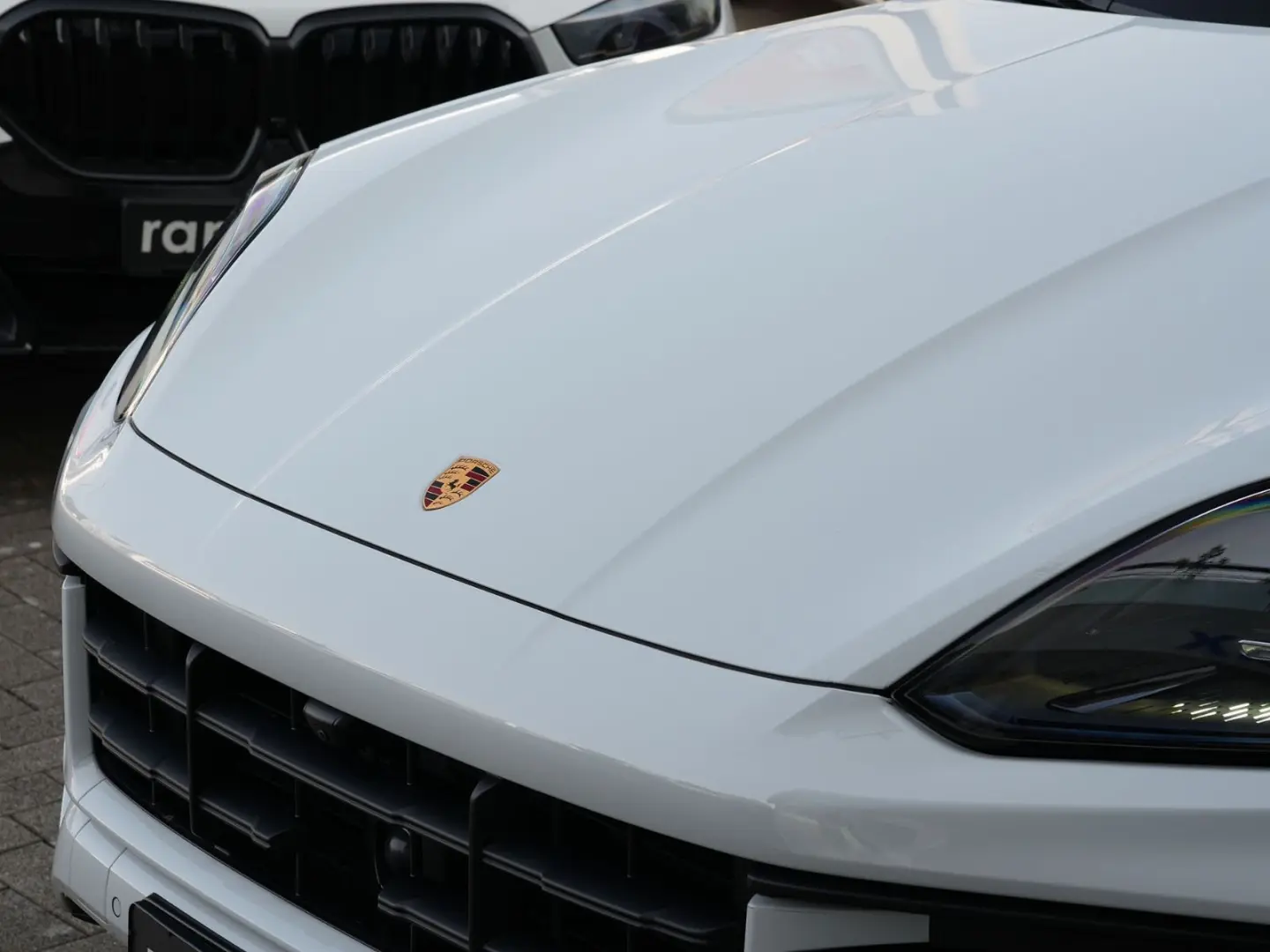 E-Hybrid Coupé SPORTDESIGN-ACC-LUFTF-PANO-BOSE