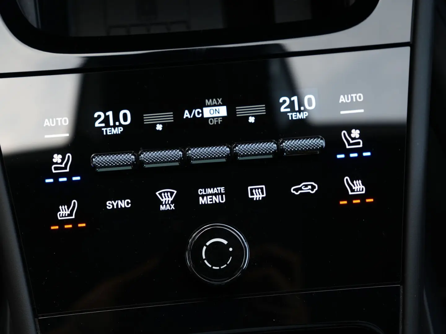 E-Hybrid Coupé SPORTDESIGN-ACC-LUFTF-PANO-BOSE
