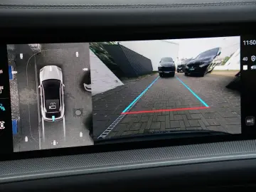 E-Hybrid Coupé SPORTDESIGN-ACC-LUFTF-PANO-BOSE