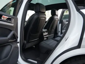 E-Hybrid Coupé SPORTDESIGN-ACC-LUFTF-PANO-BOSE