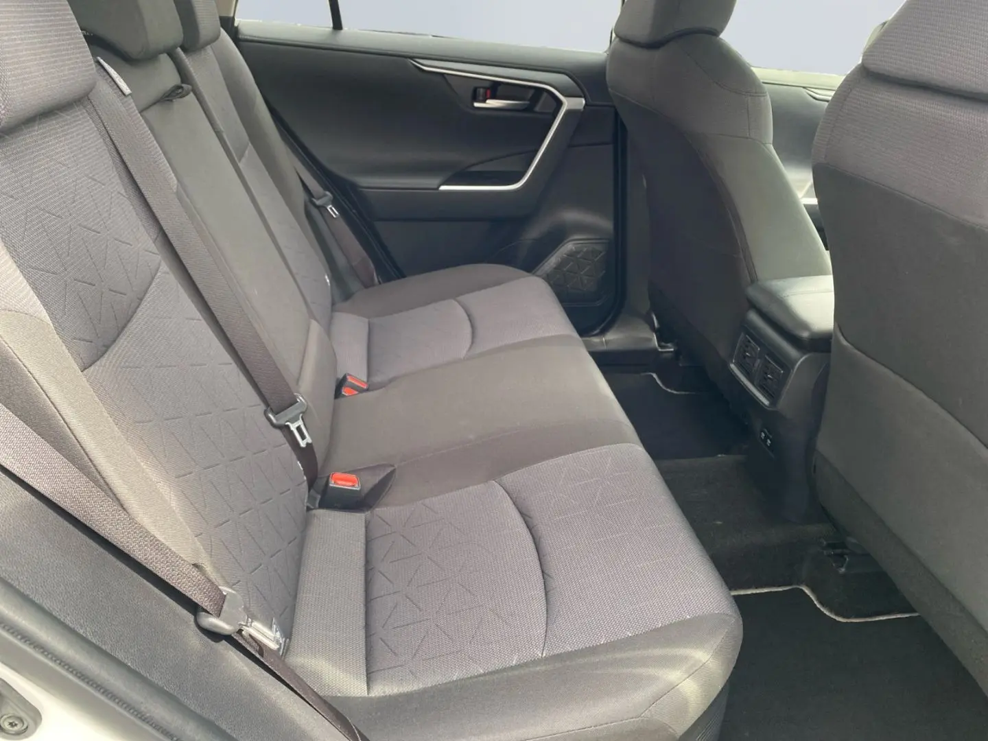 RAV 4 VVT-i EU6d-T 2.5 Hybrid Club*4x4*NAVI*ACC*