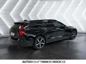 V60 T6 Plug-In AWD Plus Dark ACC BLIS AHK PANO
