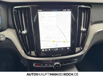 V60 T6 Plug-In AWD Plus Dark ACC BLIS AHK PANO