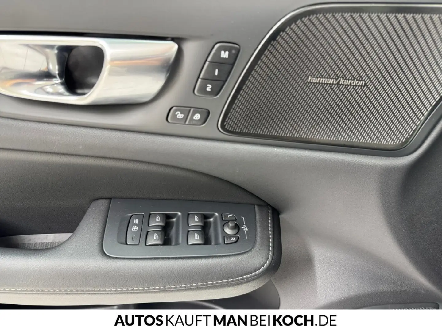 V60 T6 Plug-In AWD Plus Dark ACC BLIS AHK PANO