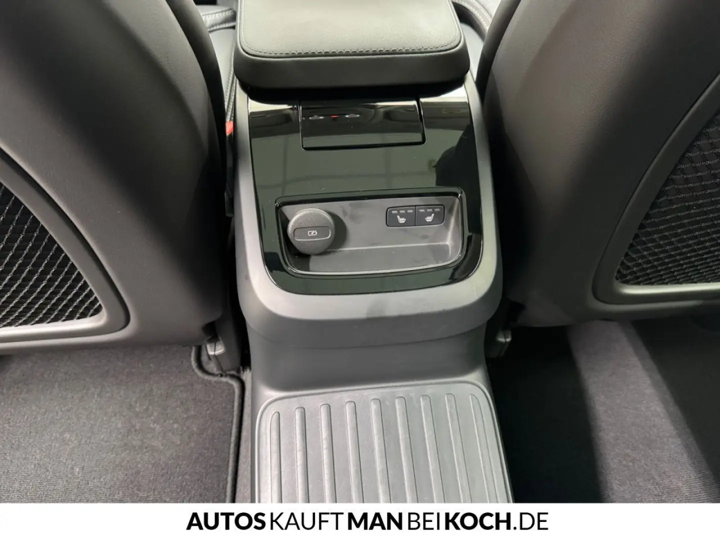 V60 T6 Plug-In AWD Plus Dark ACC BLIS AHK PANO