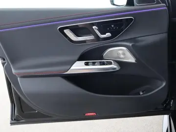 E 53 AMG 4M T Hybrid Night Pano AHK Distronic