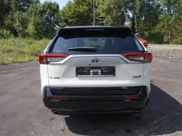 RAV 4 Plug-in-Hybrid Technik- und Style Paket