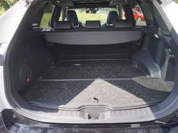 RAV 4 Plug-in-Hybrid Technik- und Style Paket