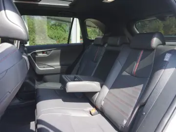 RAV 4 Plug-in-Hybrid Technik- und Style Paket