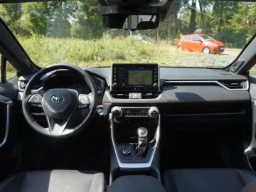 RAV 4 Plug-in-Hybrid Technik- und Style Paket