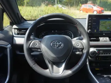RAV 4 Plug-in-Hybrid Technik- und Style Paket