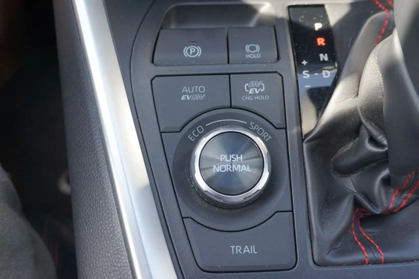 RAV 4 Plug-in-Hybrid Technik- und Style Paket