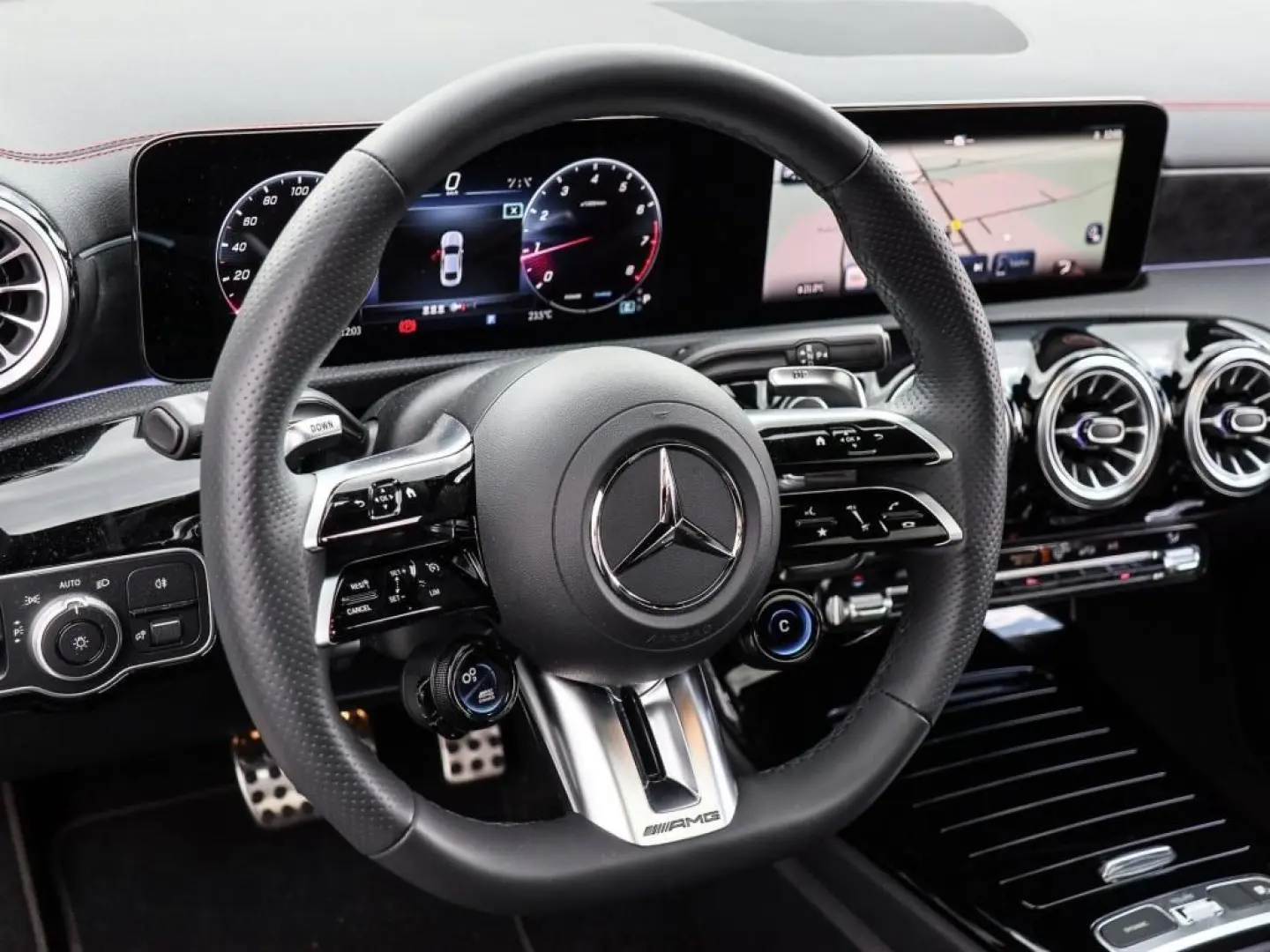 CLA 35 AMG 4M Coupé Pano/Burm/Night/Totw/MBeam