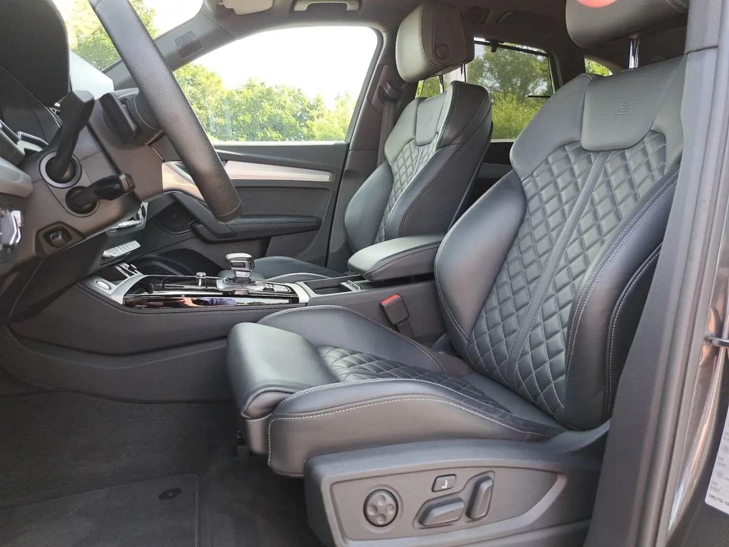 SQ5 TDI quattro tiptr. PANO AHK STNDHEIZ B&O 21