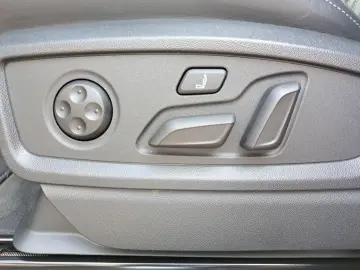 SQ5 TDI quattro tiptr. PANO AHK STNDHEIZ B&O 21