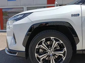 RAV 4 2.5 Plug-in Hybrid 4x4 Style JBL Bearlock