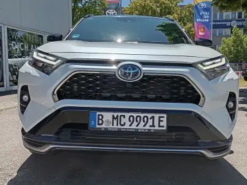 RAV 4 2.5 Plug-in Hybrid 4x4 Style JBL Bearlock